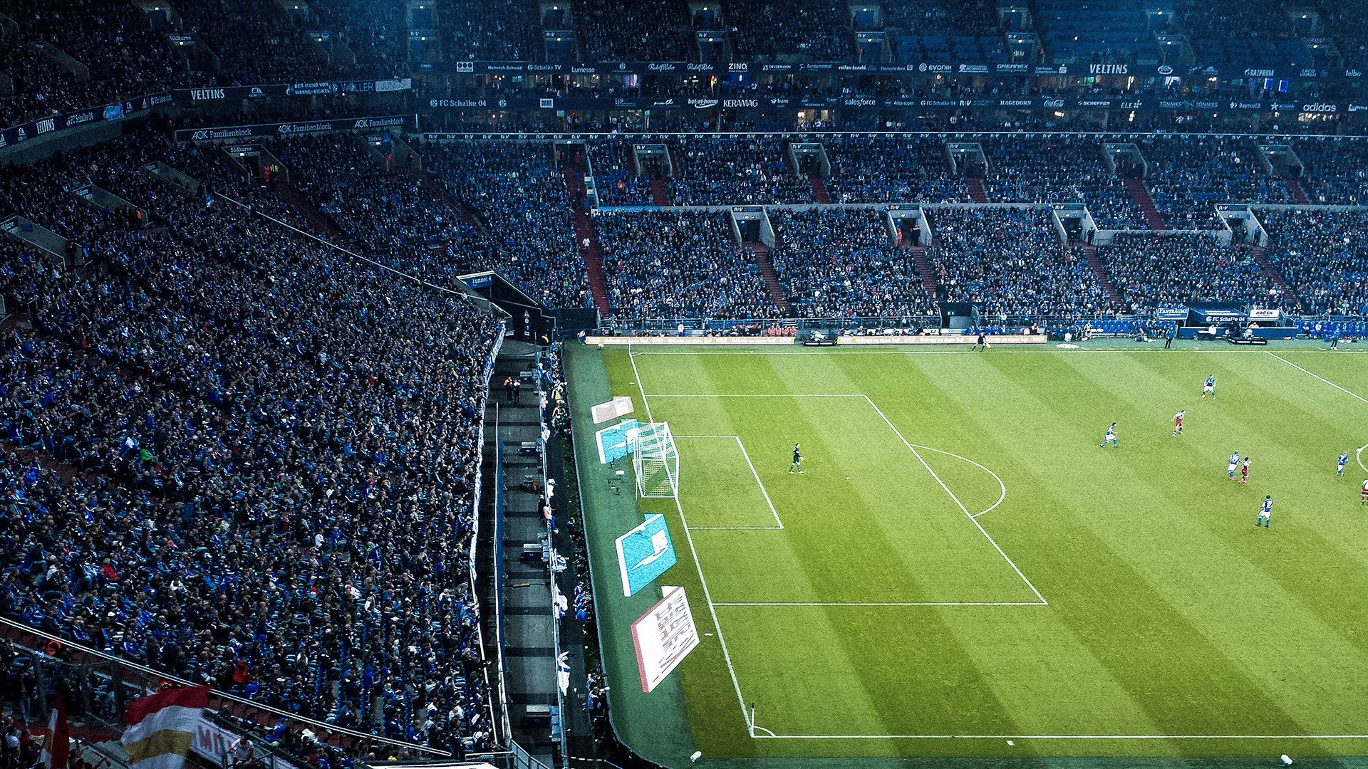 芬兰战术压制厄瓜多尔，拉亚成为关键先生